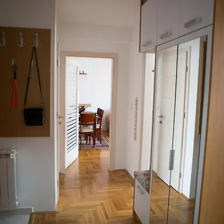 Lägenhet Apartman Anika, Lukavica, Sarajevo Lukavica
